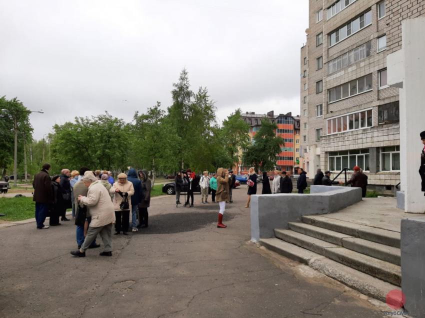 В Северодвинске открыли памятную доску почётному гражданину Лидии Черняевой
